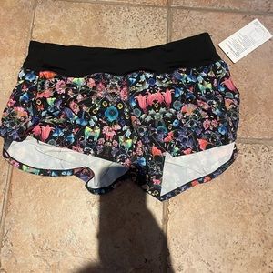 NWT Lululemon Speed Up MR shorts Size 12 lined